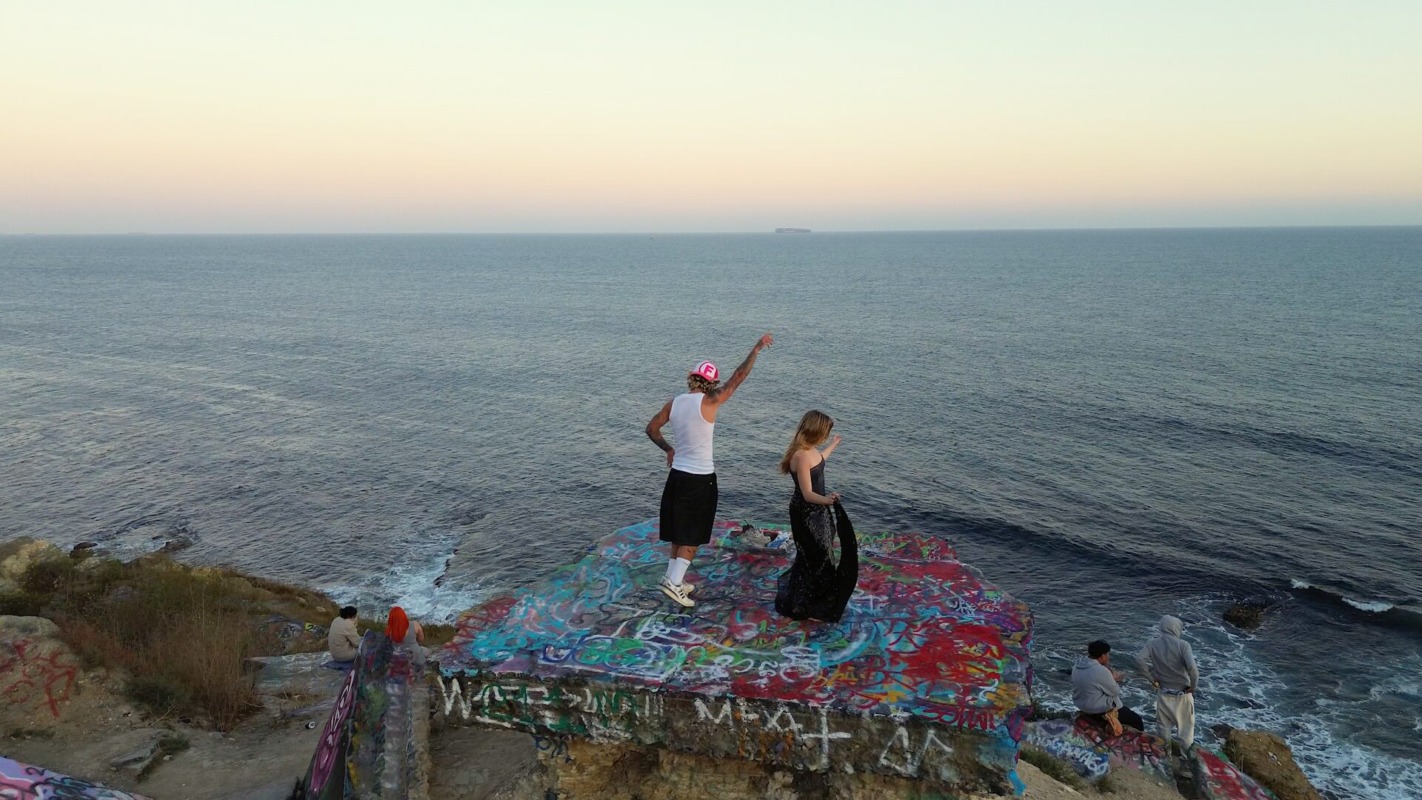 Polarroi, Olivia Morreale and Chariot Team Up on “Tell Me”