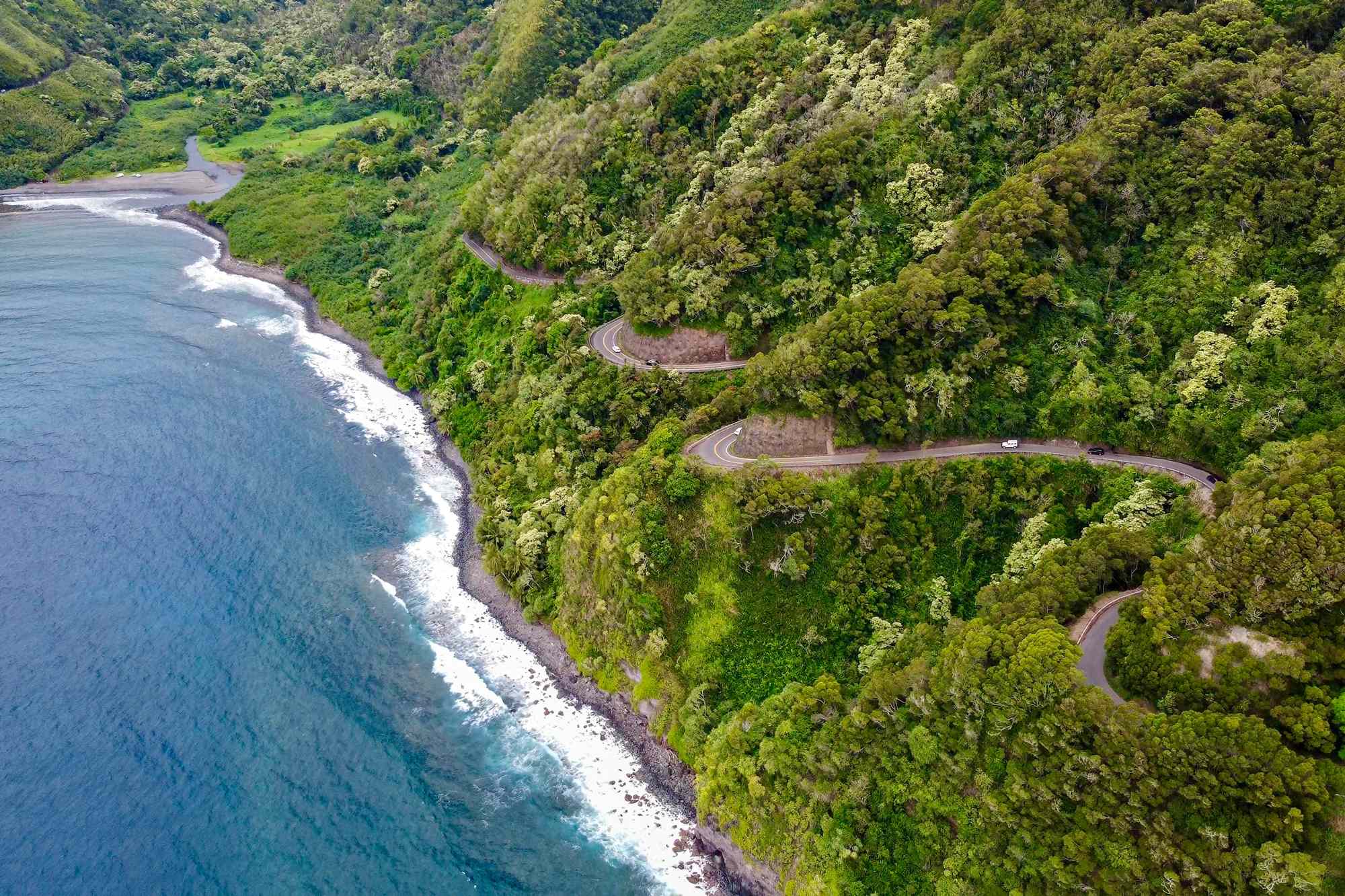 This 64-mile Island Drive Is One of the Most Beautiful in the U.S.—With 620 Curves, 59 Bridges, and Dozens of Waterfalls