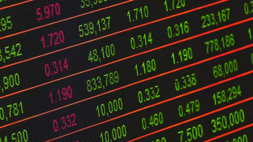 Bitcoin’s recent macro relief faces a challenge from Japanese interest rates