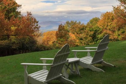 We Asked Travel Experts for the Best Getaway From New York City—and They All Recommended This Riverfront Town