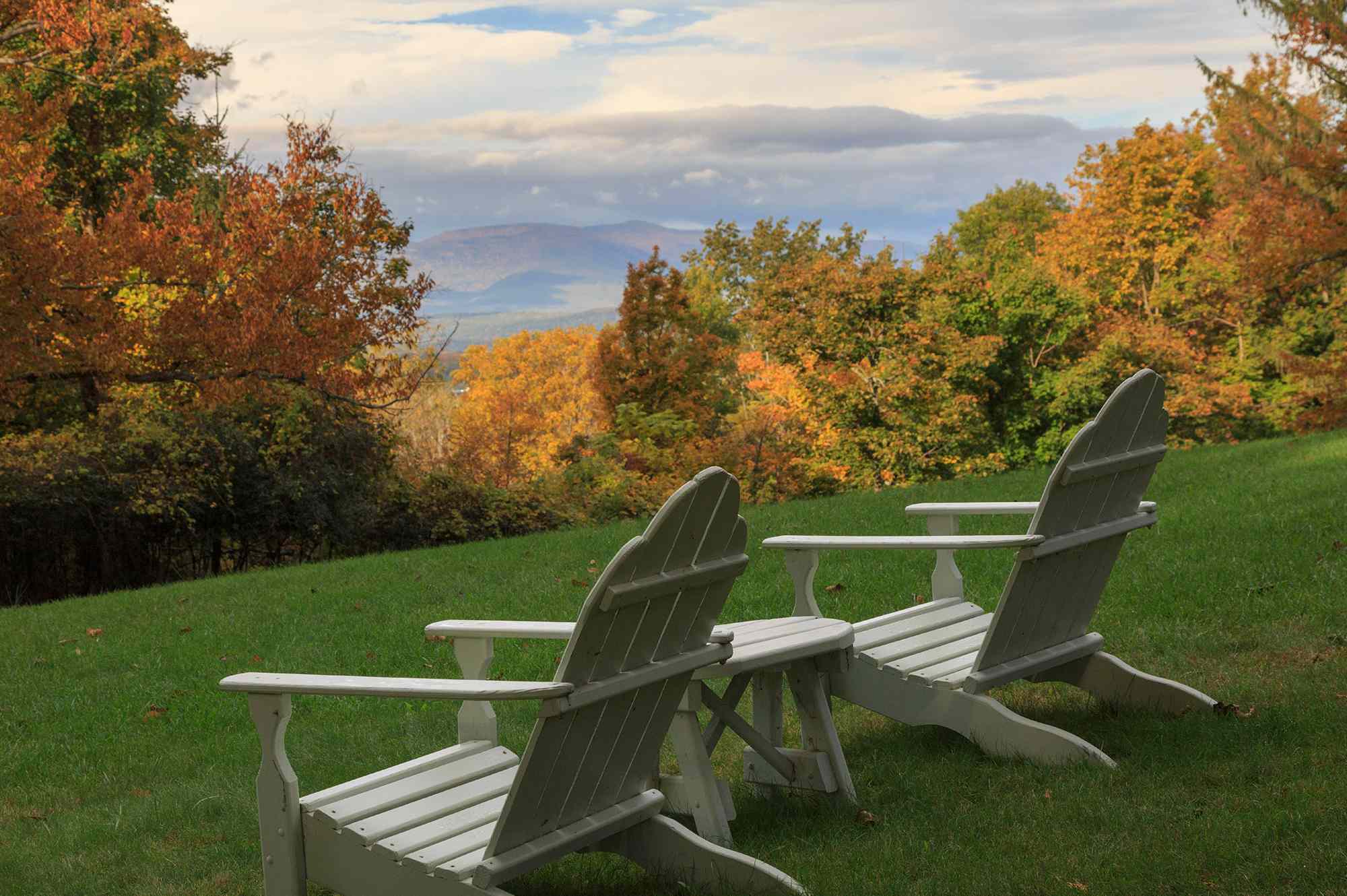 We Asked Travel Experts for the Best Getaway From New York City—and They All Recommended This Riverfront Town
