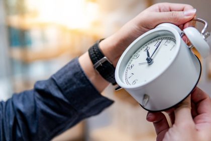 The health risks experts warn about if daylight saving time stays year-round
