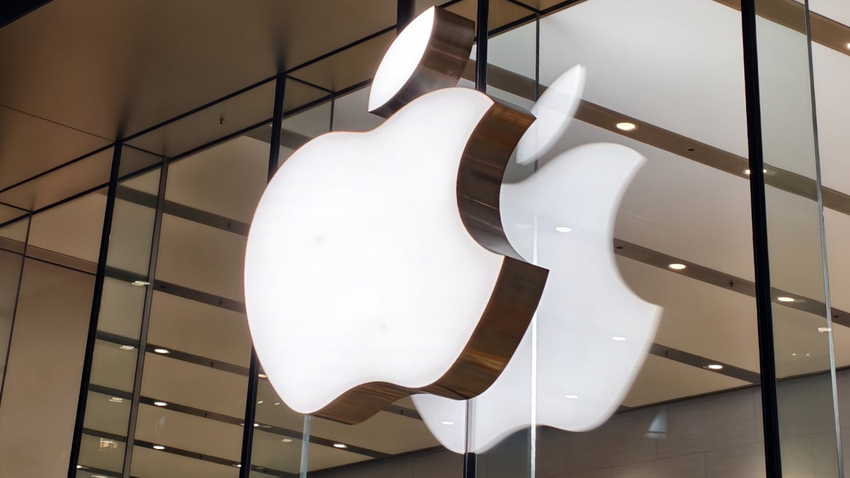 Apple Store app will soon get an AI shopping assistant