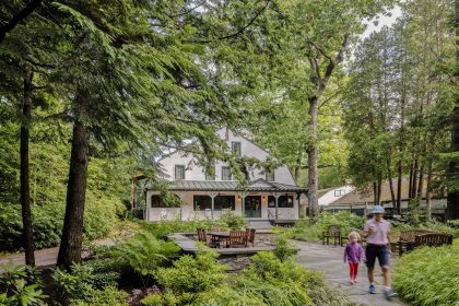 This All-inclusive Resort in Maine Is the Perfect Lakeside Summer Escape—and It Was Just Named the No. 1 Hotel in New England