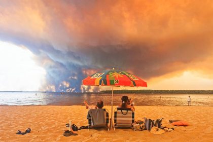 More than 200,000 evacuated in France and Spain as wildfires tear through southern Europe