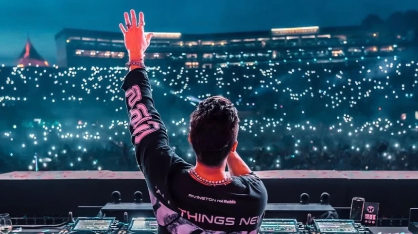 Alok DJs with his mum and dad at Tomorrowland 2026: Watch