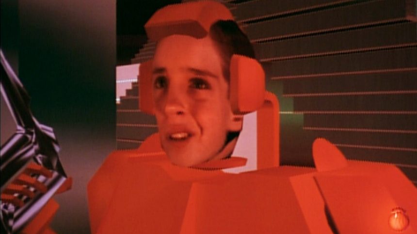 Alfred Hitchcock’s Classic The Birds Inspired An Unfortunate ’90s Sci-Fi Flop