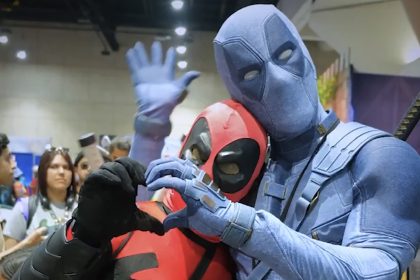 Ryan Reynolds’ Denim Deadpool SDCC Costume Has Marvel Fans Asking For The Same Thing