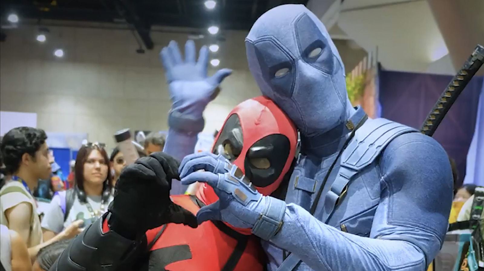 Ryan Reynolds’ Denim Deadpool SDCC Costume Has Marvel Fans Asking For The Same Thing
