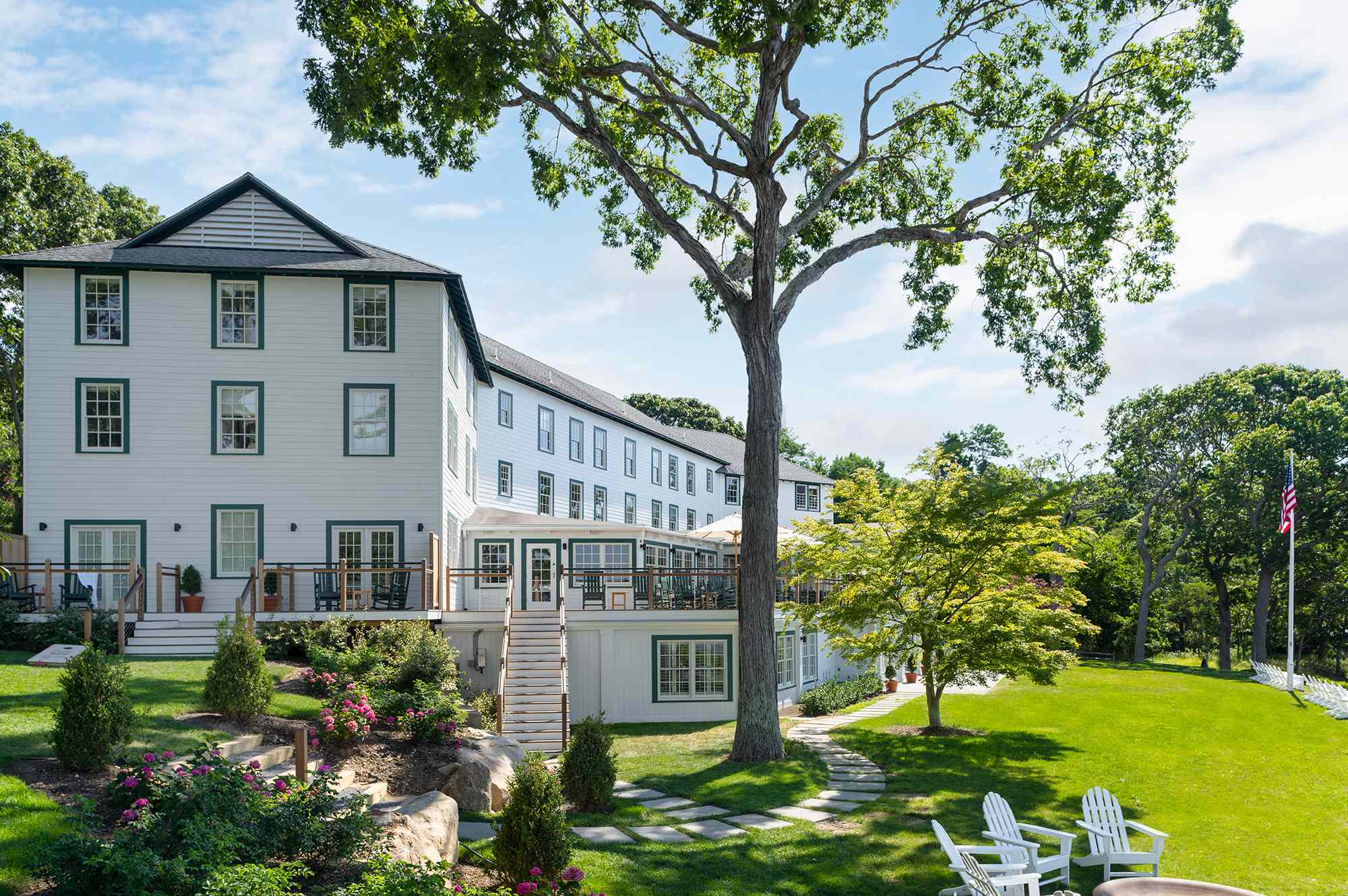 This Historic Waterfront Hotel on New York’s Shelter Island Feels Like Summer in a Bygone Era