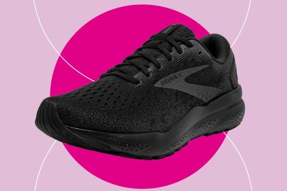 These Weightless Brooks Sneakers Feel Like Clouds—They’re Perfect for Summer Walks