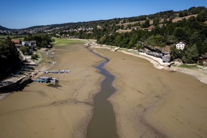 Instagram-famous lake on Swiss border left empty by brutal heatwaves