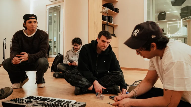Fred again.. and LATIN MAFIA record entire mixtape on non-stop livestream