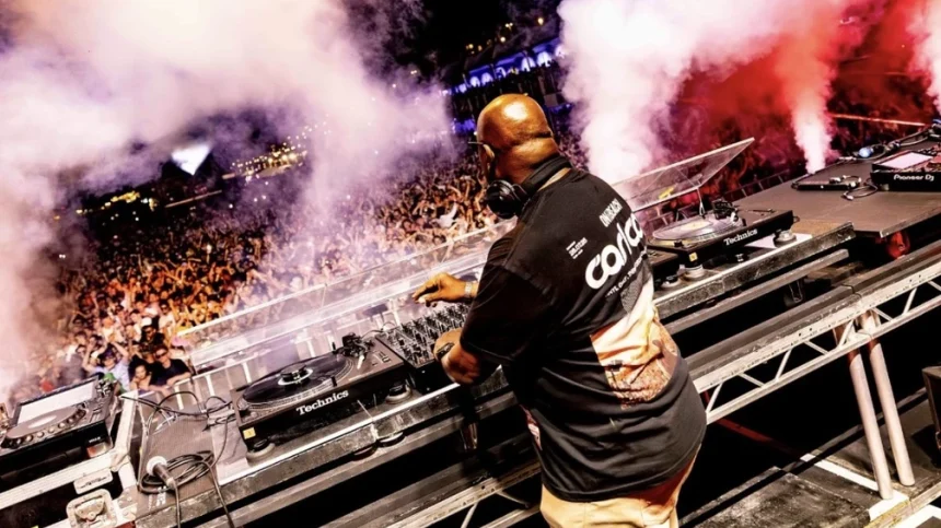 Watch Carl Cox’s vinyl-only set from Brighton Beach 2025
