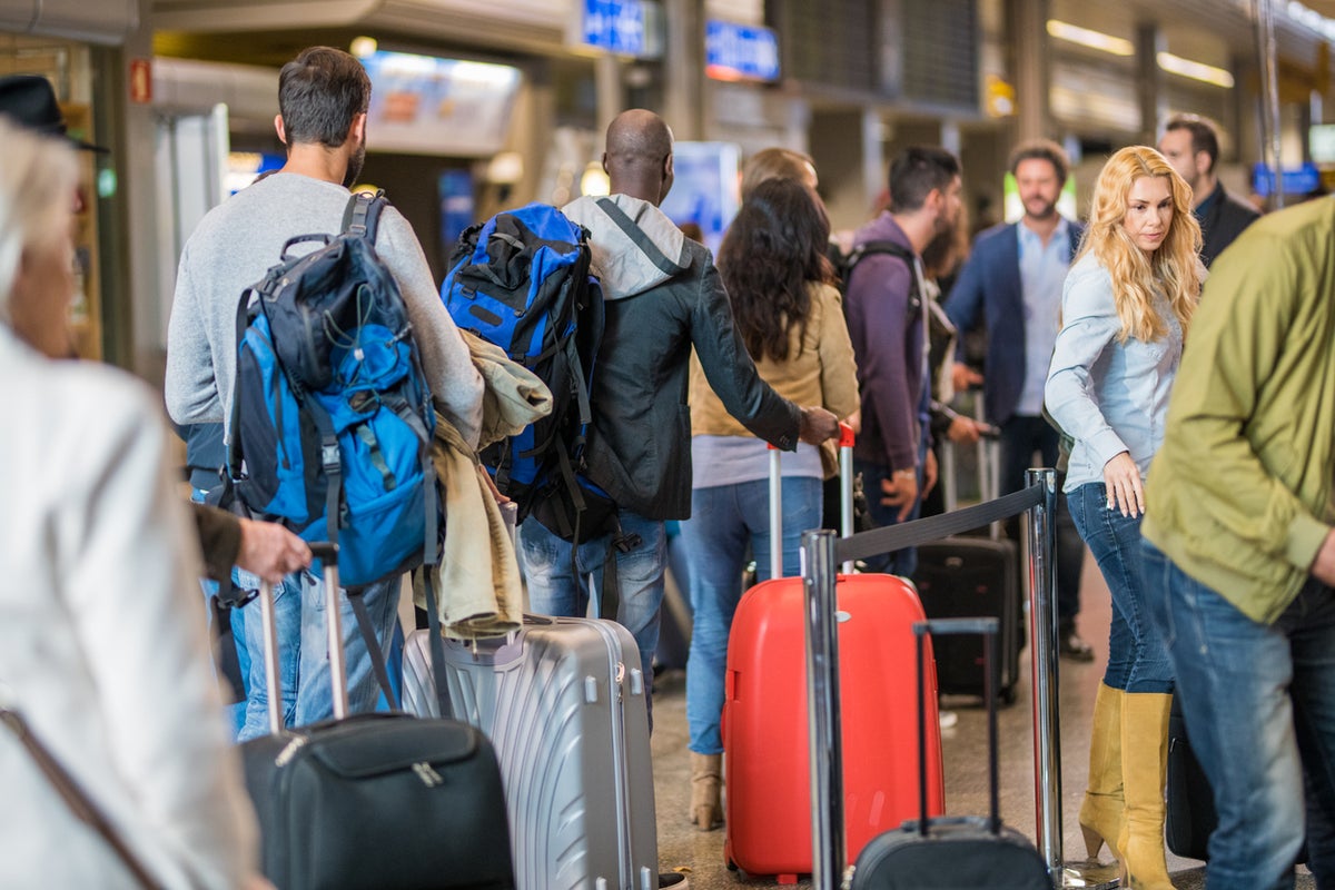 Airlines and airports call for suspension of EU entry-exit system during peak summer periods