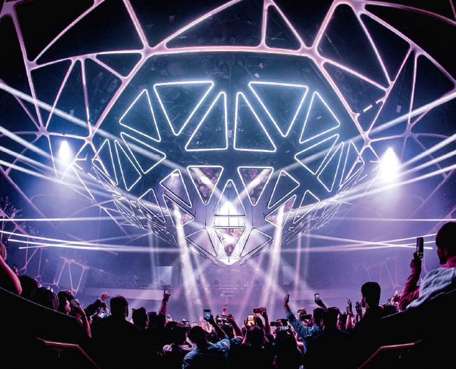 Las Vegas Is Offering Free Nightclub Entry To People Celebrating Their 21st Birthday