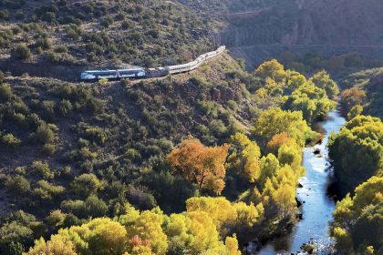 This 4-hour Arizona Train Ride Showcases Red Rock Canyons and Historic Ruins