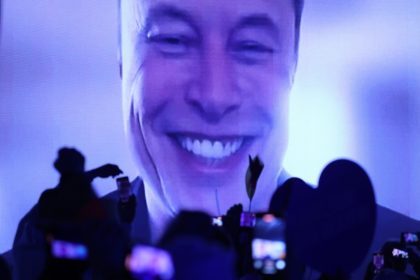 Elon Musk repeatedly one-upped his execs on SpaceX’s first earnings call