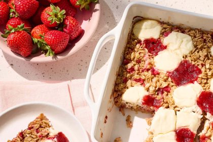 Strawberry Cheesecake Baked Oats Taste Like Dessert for Breakfast
