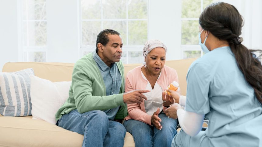 7 Ways to Lean on Your Loved Ones During Metastatic HR+/HER2- Breast Cancer Treatment