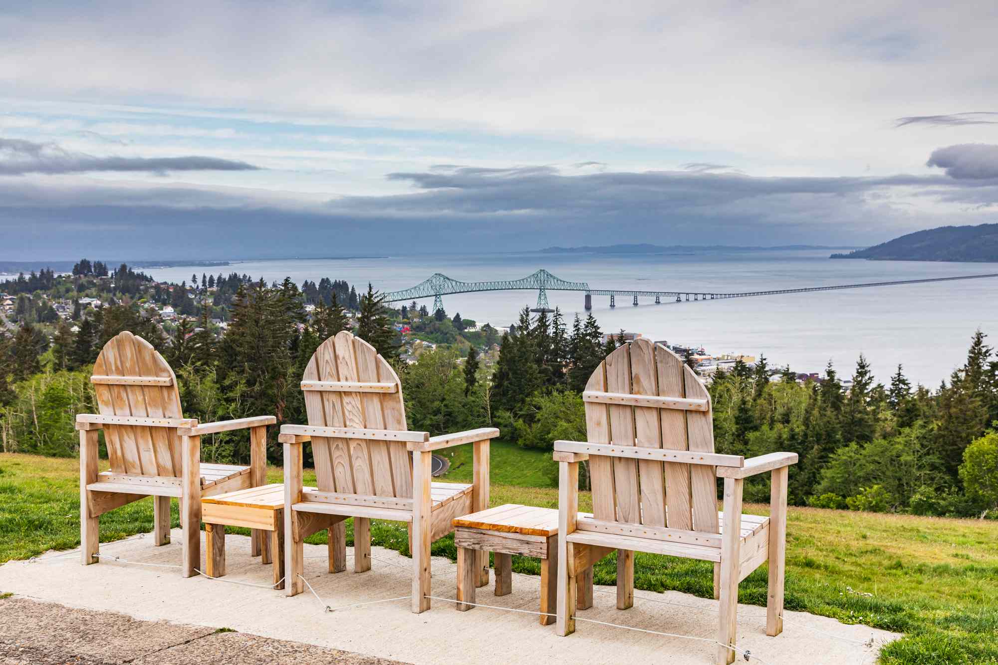 9 Best Coastal Towns to Retire in the U.S. for Ocean Views and a Relaxed Lifestyle