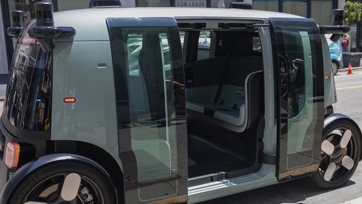 Amazons robotaxi Zoox launches first paid service in U.S.