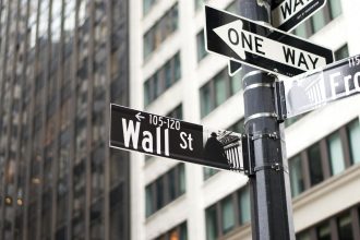 Tokenization stocks slip as SEC delay puts ‘speed bump’ in crypto’s Wall Street push