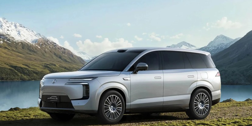 The new Denza N8 has over 1,000-km range thanks to BYD’s 130 kWh battery