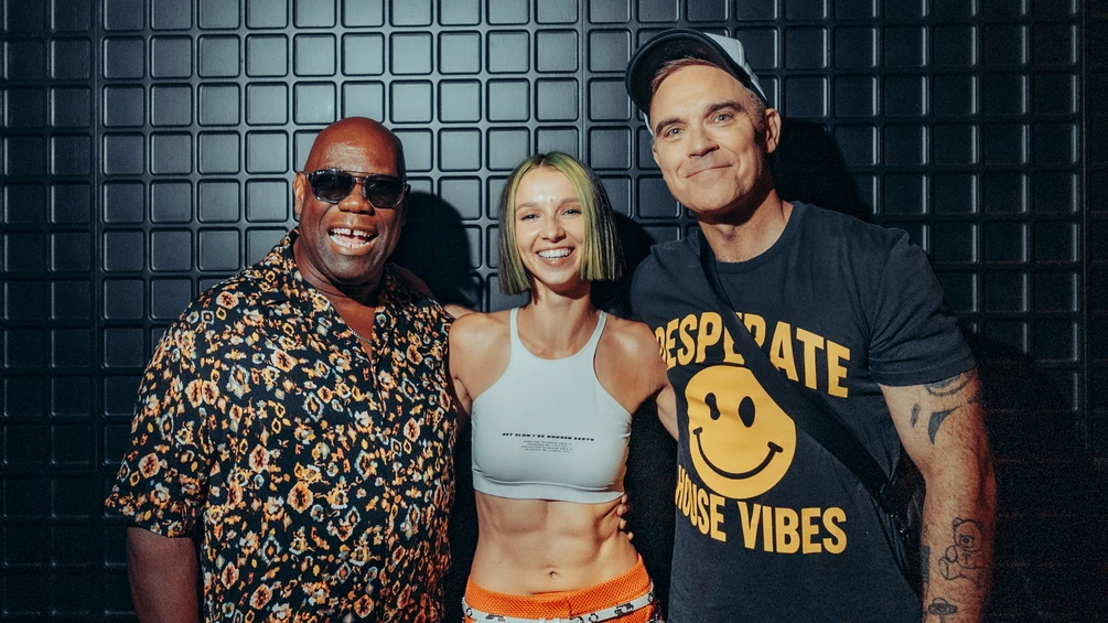 Robbie Williams joins Miss Monique at [UNVRS] Ibiza to perform new single, ‘Beauty In Us’