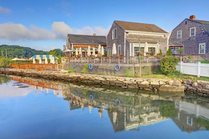 8 Best Hidden Gems to Visit in Rhode Island, According to a Local