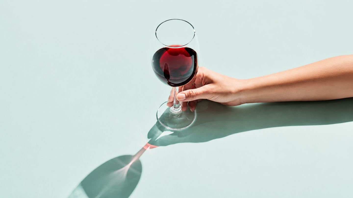 Can You Drink Alcohol With Ovarian Cancer?