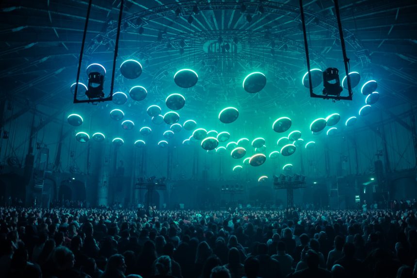 Gashouder Returns After Construction: Pre-Opening Shows at ADE