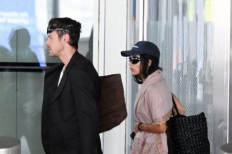 Harry Styles and Zoë Kravitz Propose Different Approaches to the Travel Outfit