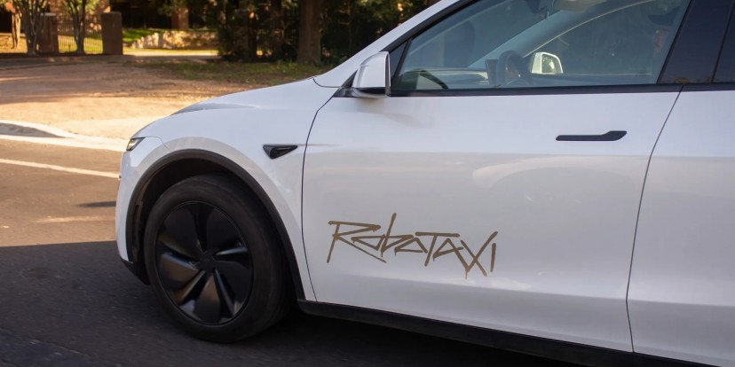 Unsupervised Tesla Robotaxis numbers in Texas spike ahead of the Cybercab launch
