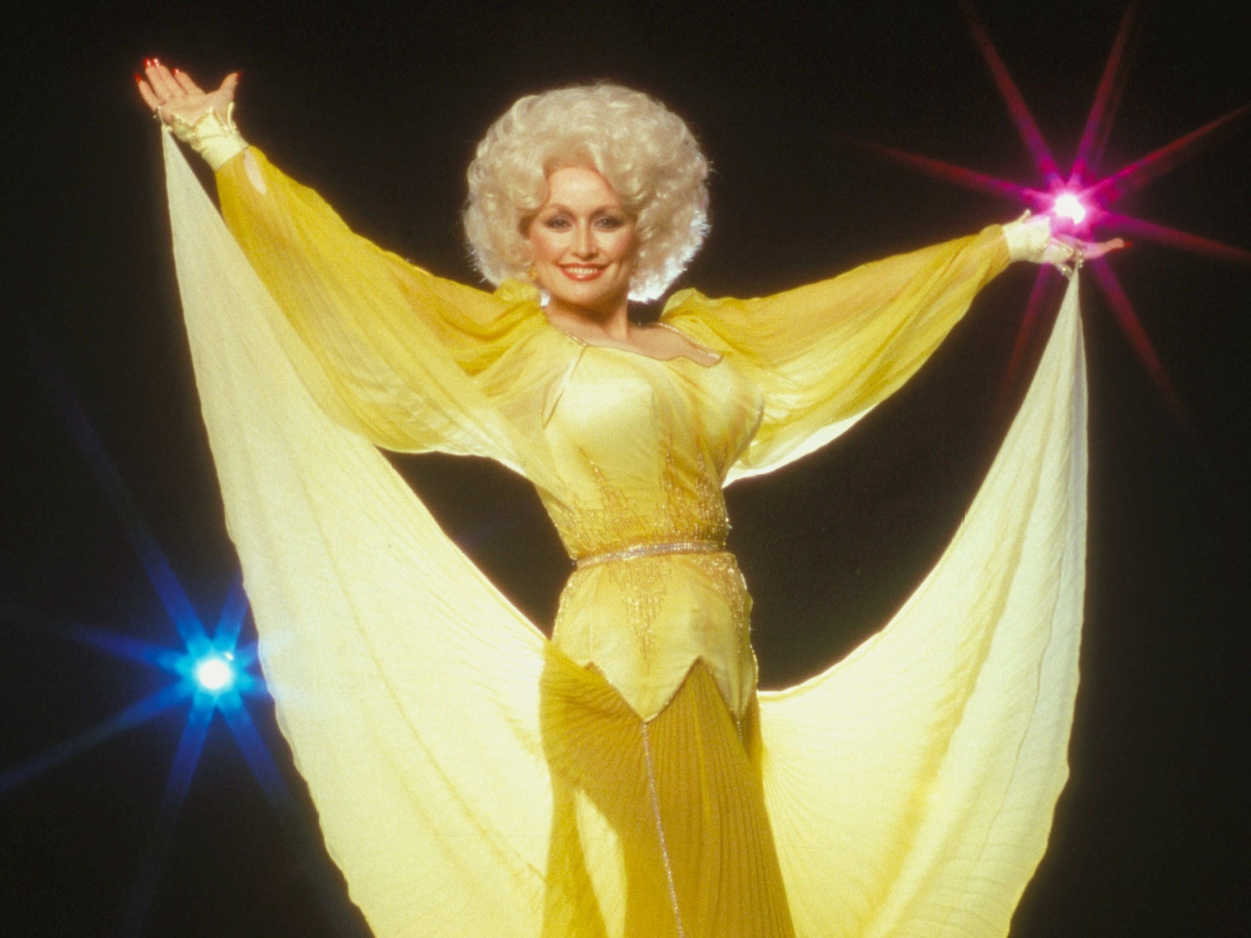 “She Doesn’t Follow Trends”; Dolly Parton’s Longtime Stylist on Her One-of-a-Kind Style