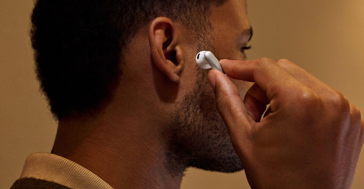 Plaud is launching AI earbuds