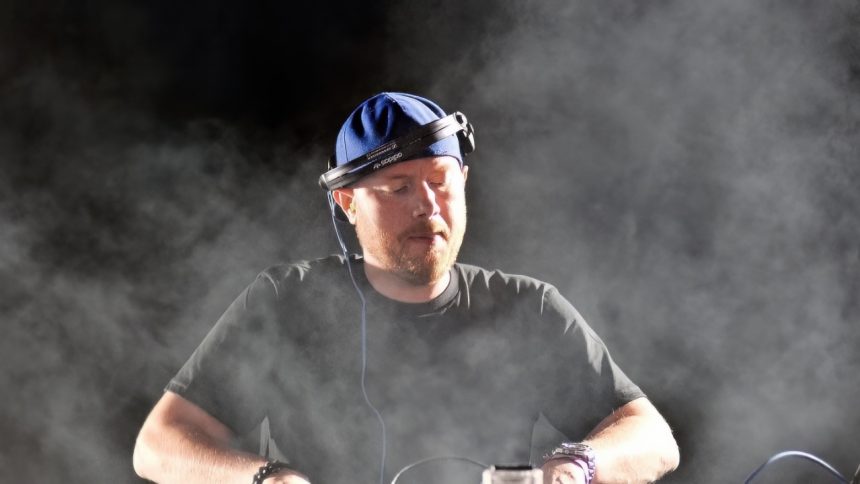 Eric Prydz, Armin van Buuren Open ADE 2026 With A Gashouder Show