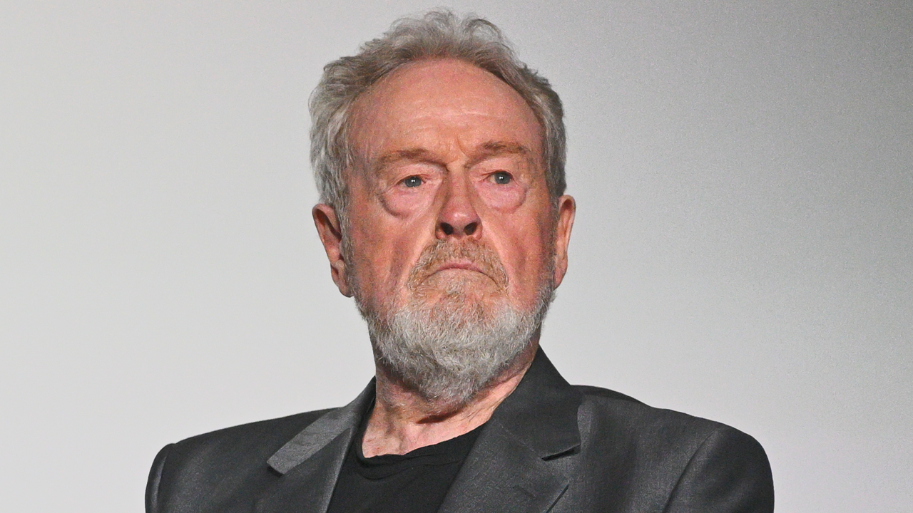 Ridley Scott Says Alien: Romulus ‘Was OK,’ So He’s Returning to the Franchise Because It ‘Needs Some Help’