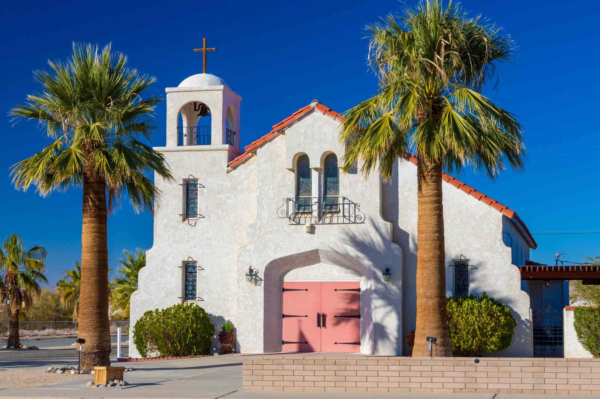 One of California’s Coolest Desert Towns Has Upgraded Motels and Quirky Shops—and It’s Right Next to a National Park