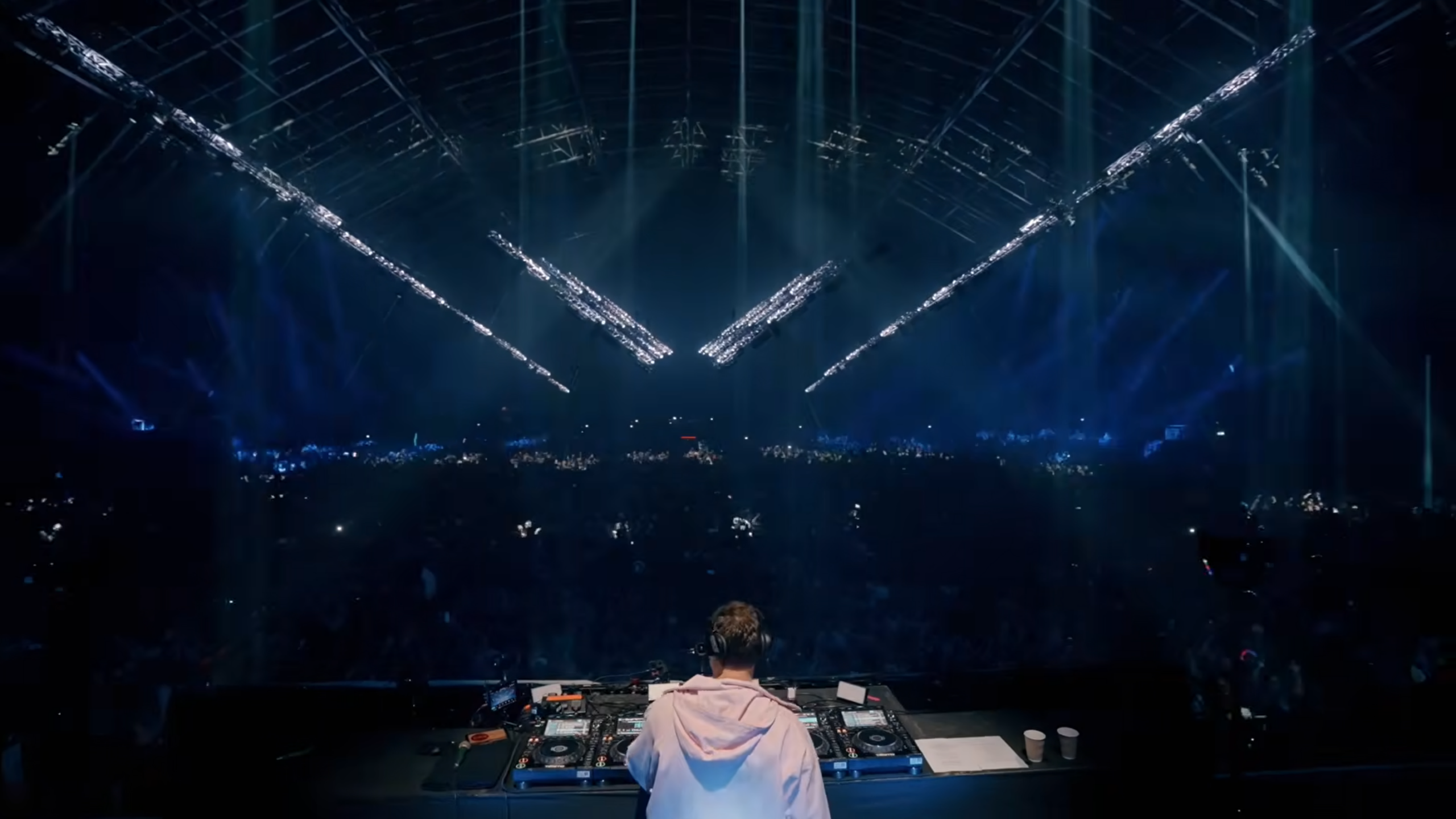 [WATCH] Tiësto Shares Legendary Creamfields Steel Yard Set