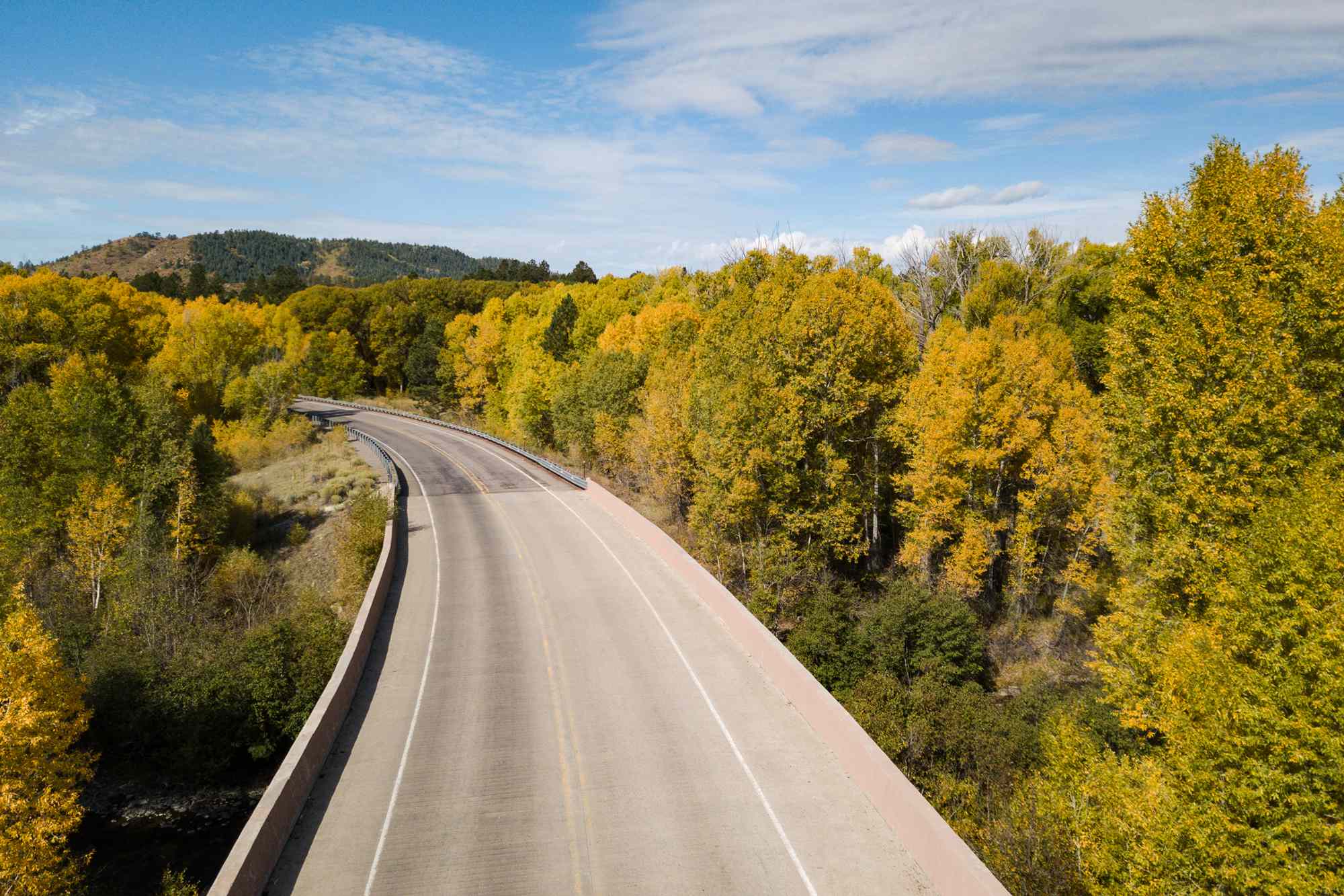 This 84-Mile Scenic Drive in New Mexico Is Called the ‘Enchanted Circle’—and It’s Most Magical in the Fall