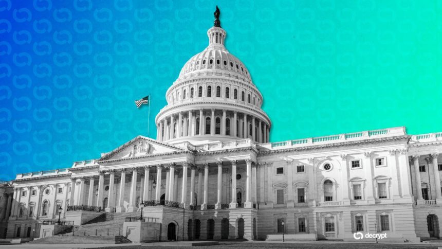 Banks Want More: Trade Groups Demand Stricter Stablecoin Limits in Clarity Act