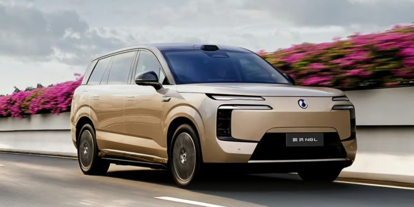 New Denza N8L comes with 130 kWh battery and 960-km range