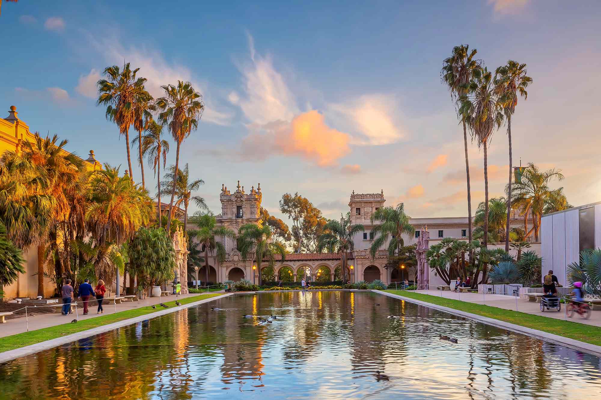 These Are the 10 Friendliest Cities in the U.S.—and No. 1 Has Beaches, Year-round Sunshine, and Laid-back Locals