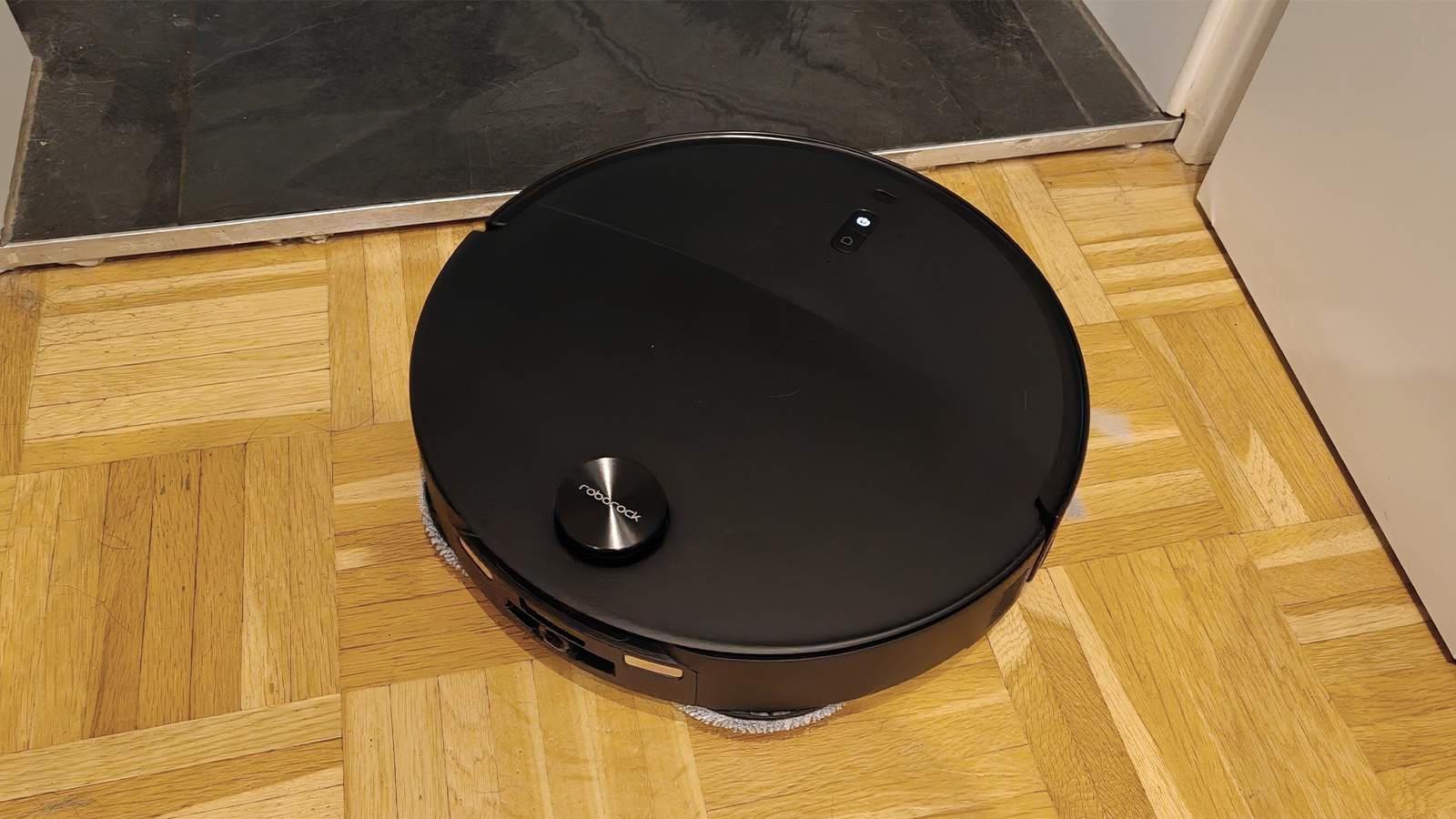 Roborock Qrevo Edge 2 review: Slim and powerful (with caveats)