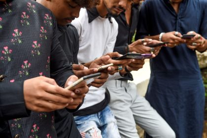 India forces caller-ID apps to feed spam reports to telcos