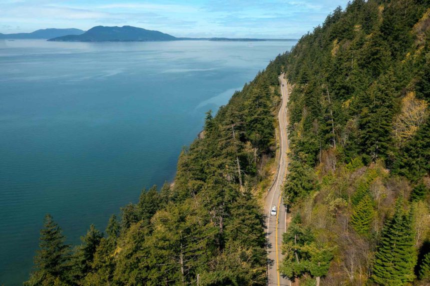 This Scenic Byway in Washington Draws Comparisons to Big Sur, With Coastal Views, Hiking Trails, and Local Oysters