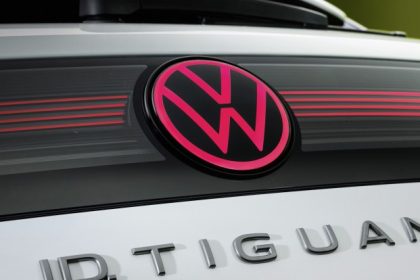 VW confirms ID. Tiguan is coming, shows it in testing