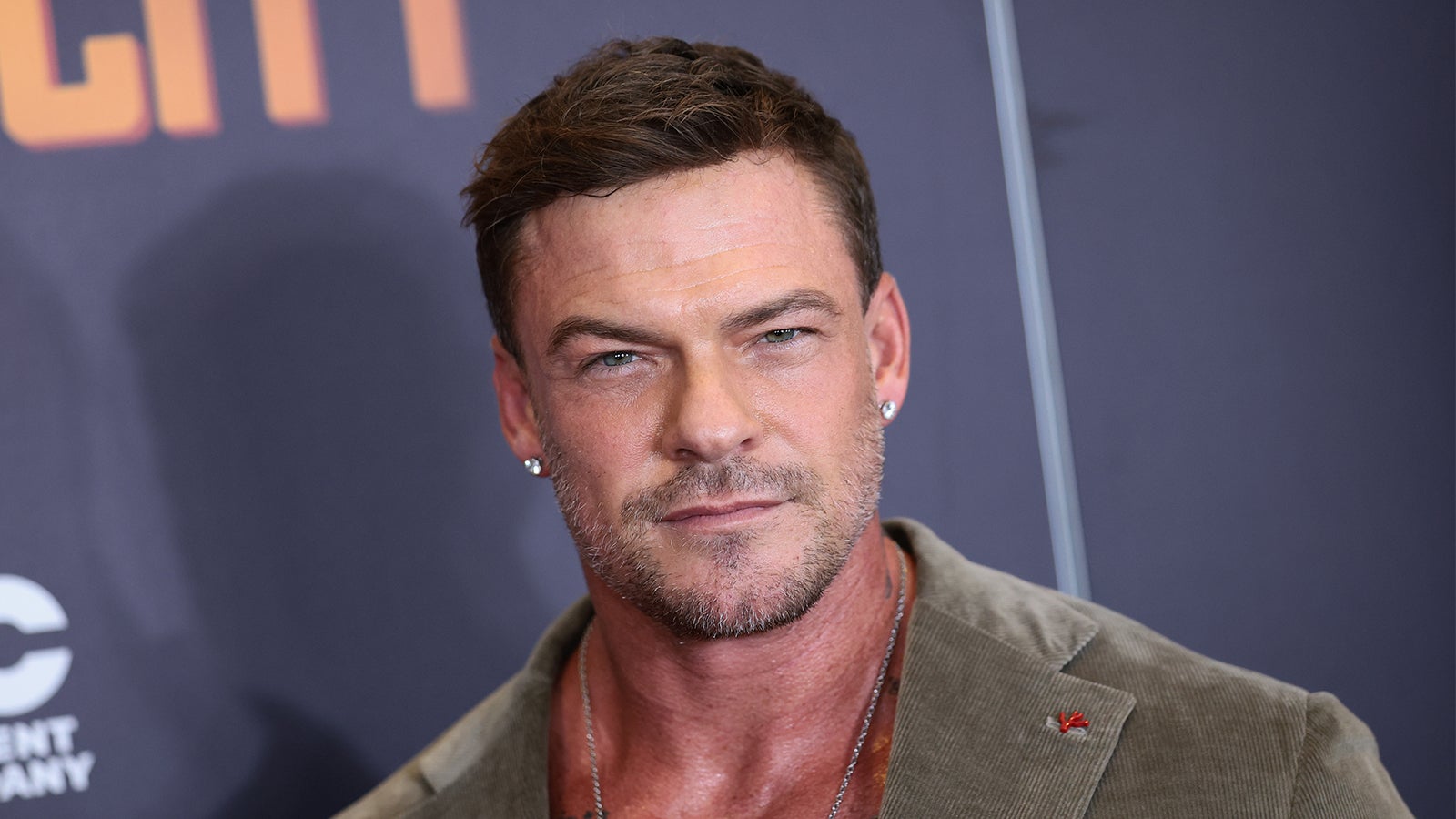 Alan Ritchson Confirmed to Star in Helldivers Movie as Release Date Pushed Back