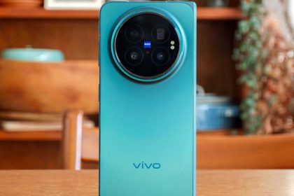 Vivo’s X Fold 6 accidentally feels like a throwback